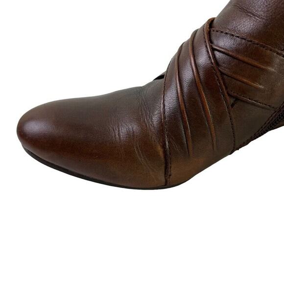 Born Nova Womens Brown Chunky Heel Comfort Shoes Booties Side Buckle Leather 6.5 - Picture 5 of 16